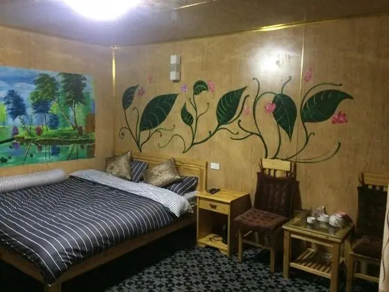 Deluxe Tek Büyük Yataklı Oda, Bahçe Manzaralı