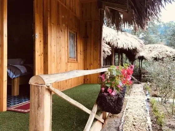 Deluxe Tek Büyük Yataklı Oda, Bahçe Manzaralı