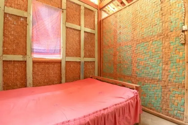 Bed in 6 Bed Female Dormitory Room