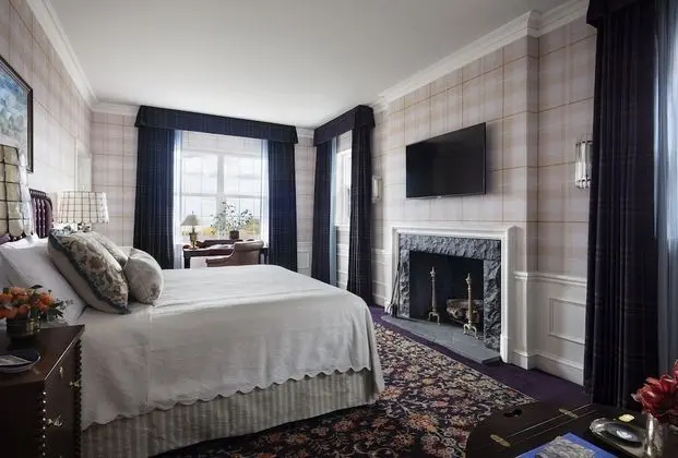 Deluxe Oda, 1 En Büyük (King) Boy Yatak (Graduate Corner Lakeview King)