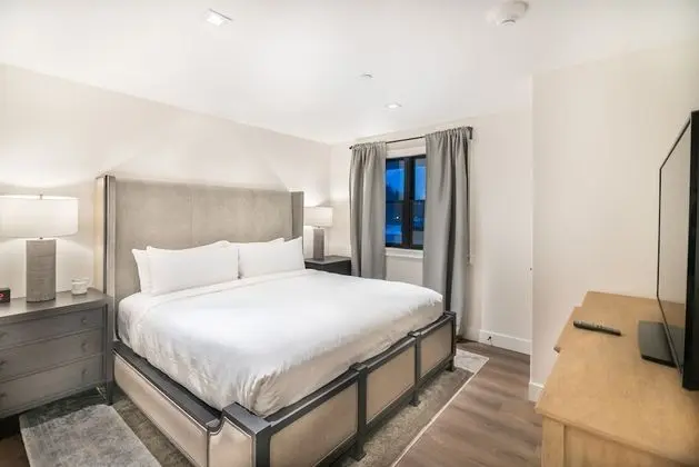 Süit, 1 En Büyük (King) Boy Yatak ve Çekyat (Junior Suite)