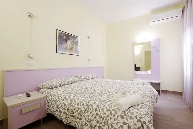 Tek Büyük veya İki Ayrı Yataklı Oda, Özel Banyo (External)