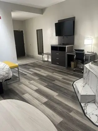 Süit, 1 En Büyük (King) Boy Yatak, Sigara İçilmez