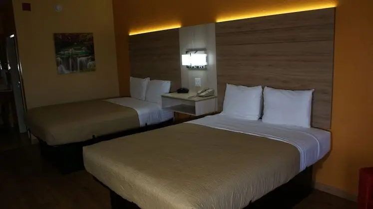 Oda, 2 Büyük (Queen) Boy Yatak, Sigara İçilmez