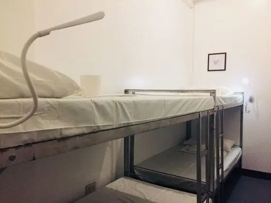 Economy Dört Kişilik Oda, Ortak Banyo