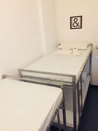 Economy Dört Kişilik Oda, Ortak Banyo