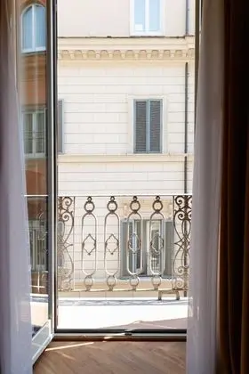 Family Apart Daire, Balkon