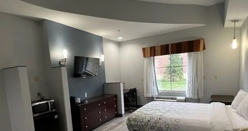 Stüdyo, 1 En Büyük (King) Boy Yatak, Sigara İçilmez (Sofa)