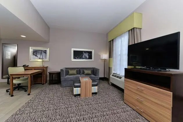 Stüdyo, Engellilere Uygun, Sigara İçilmez