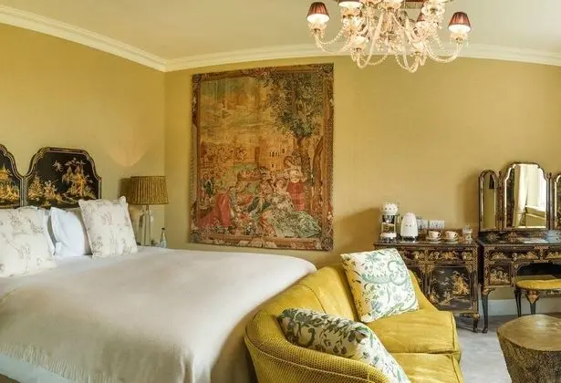 Deluxe King or Twin Room