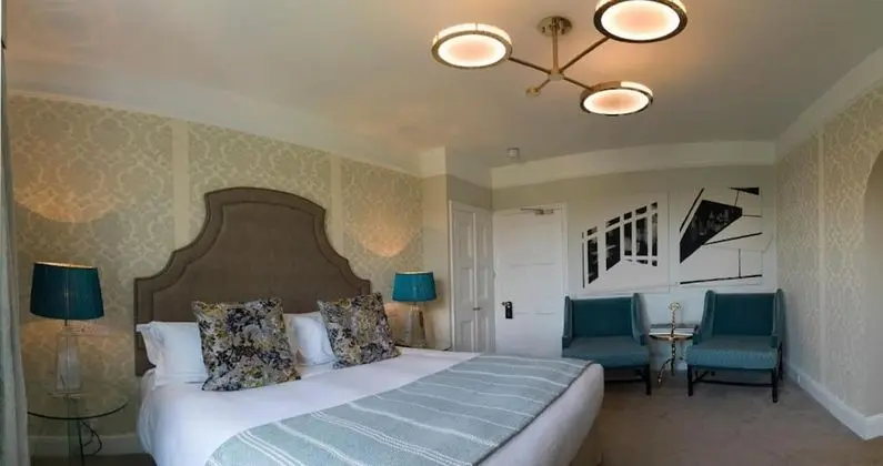 Deluxe King or Twin Room