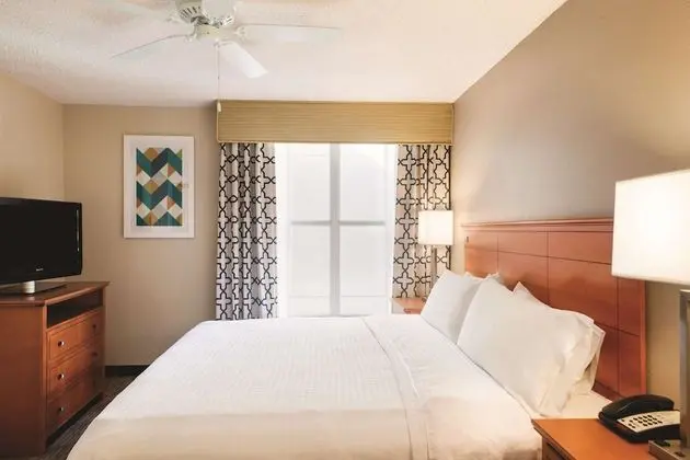 Süit, 2 Yatak Odası, Engellilere Uygun, Sigara İçilmez (1 King, 2 Double, Sofa Bed, Hearing)