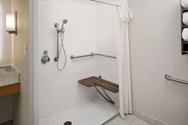 Oda, 2 Çift Kişilik Yatak, Engellilere Uygun (Mobility, Roll-in Shower)