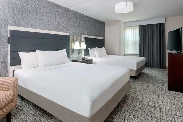 Süit, 2 Yatak Odası, Sigara İçilmez, 2 Banyolu (1 King & 2 Queen Beds)