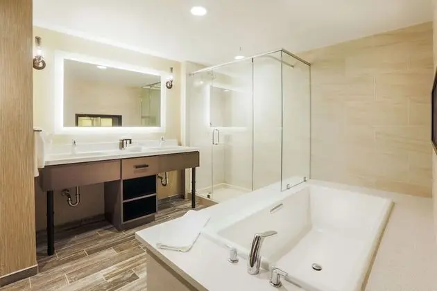 The Charleston Suite