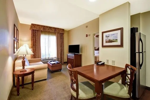 Suite, 2 Queen Beds, Accessible (Shower), Non Smoking