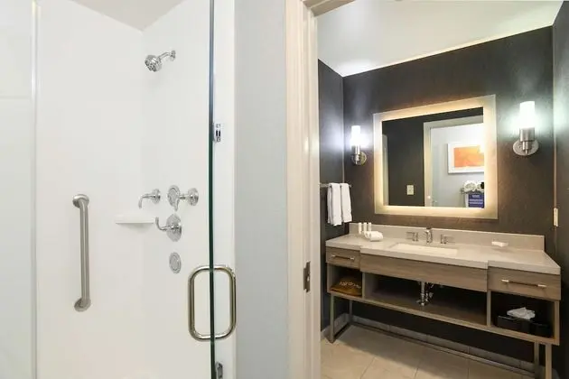Stüdyo, 1 En Büyük (King) Boy Yatak (Spa Shower)