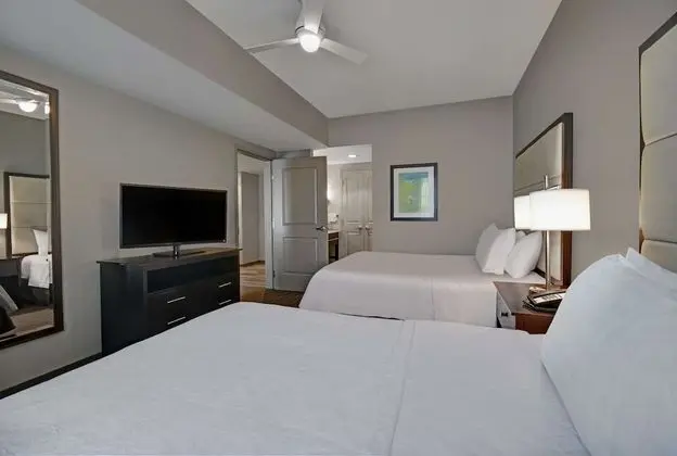 Süit, 2 Yatak Odası (1 King Bed, 2 Queen Beds)