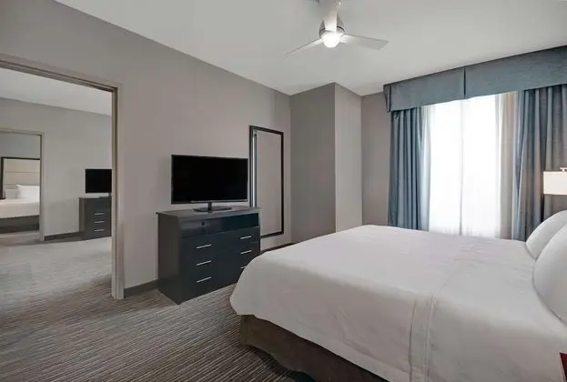 Süit, 2 Yatak Odası (1 King Bed, 2 Queen Beds)