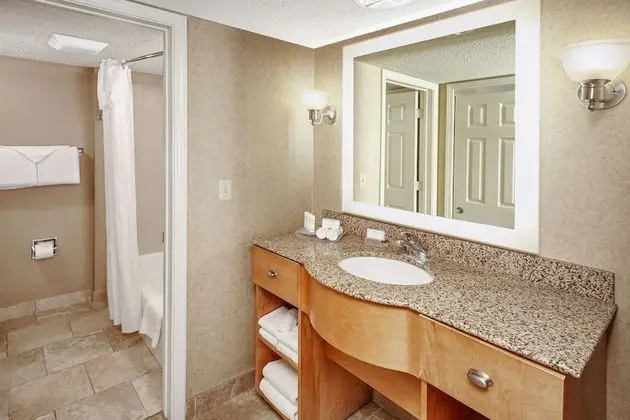 Süit, 1 Yatak Odası, Şömine (2 Queen Beds, 1 Sofa Bed)