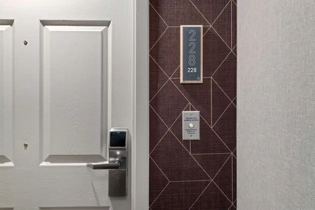 Süit, Engellilere Uygun, Sigara İçilmez (Mobility/Hearing accessible w/ tub)