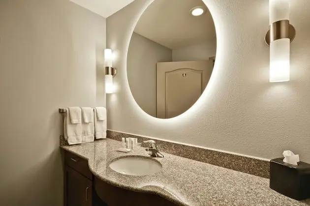 Süit, Engellilere Uygun, Sigara İçilmez (Mobility & Hearing, 3x3 Shower)