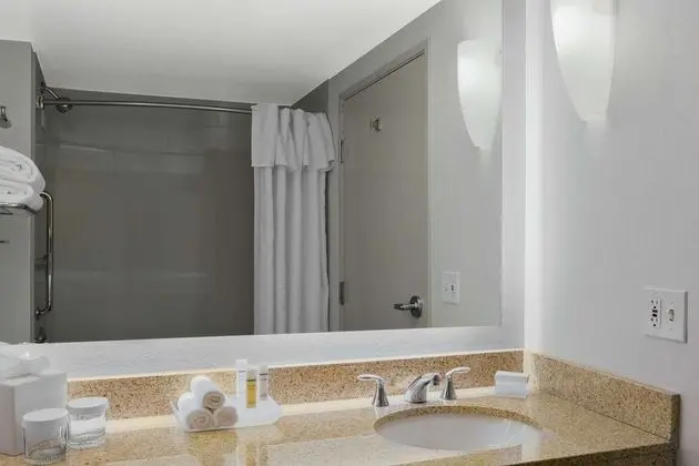 Süit, 1 Yatak Odası, Koy Manzaralı (1 King Bed with Sofa Bed)