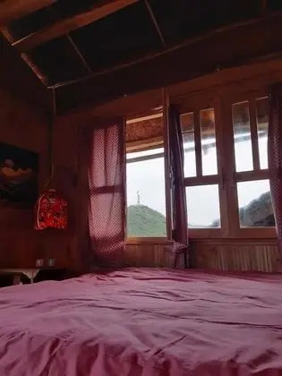 Tek Büyük Yataklı Oda, Dağ Manzaralı