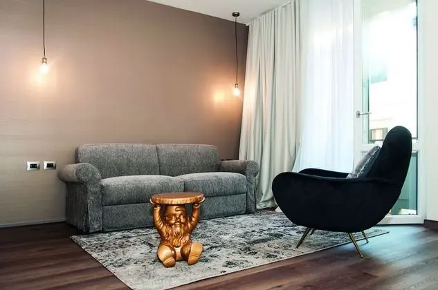 Süit, 1 En Büyük (King) Boy Yatak ve Çekyat, Sigara İçilmez, Şehir Manzaralı