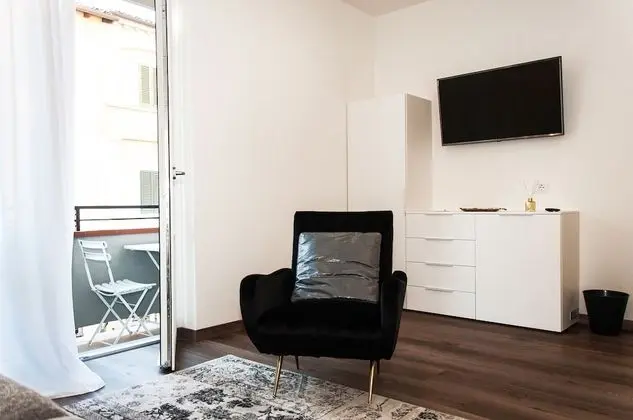 Süit, 1 En Büyük (King) Boy Yatak ve Çekyat, Sigara İçilmez, Şehir Manzaralı