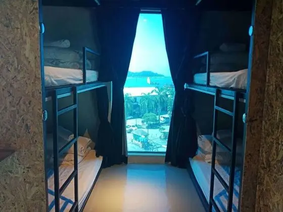 Ortak Ranzalı Oda (Single Bed in 4-Bed Mixed)