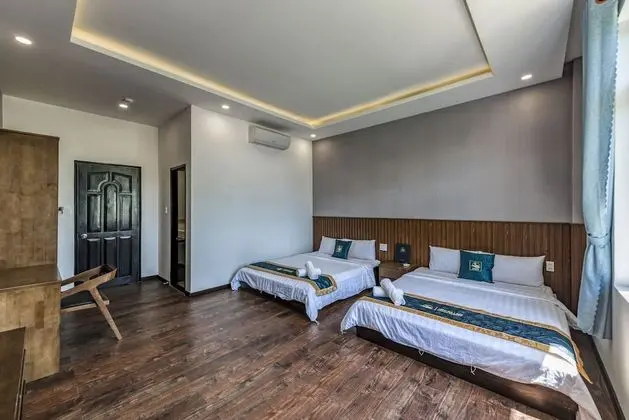 Deluxe Dört Kişilik Oda, Bahçe Manzaralı