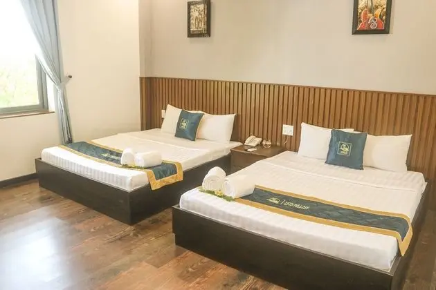 Deluxe Dört Kişilik Oda, Bahçe Manzaralı