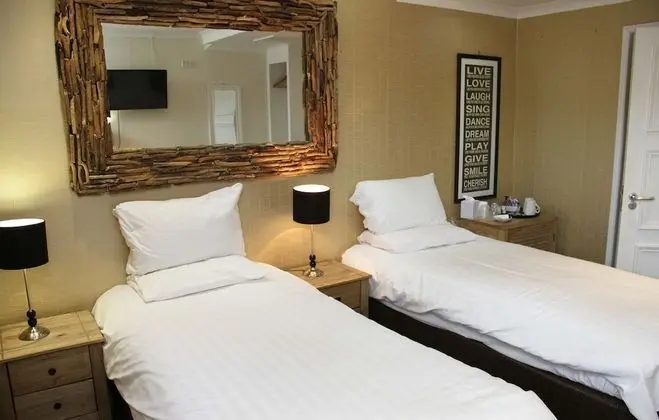 İki Ayrı Yataklı Oda