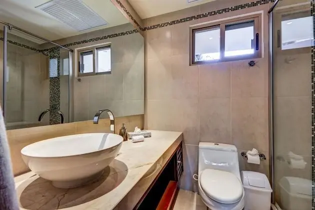 Apart Daire, 2 Yatak Odası, Havuz Manzaralı