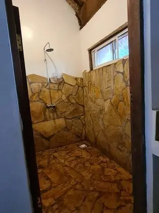Standard Üç Kişilik Oda, Banyolu/Duşlu