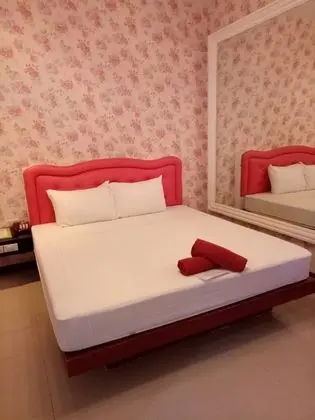 VIP Room with Jacuzzi