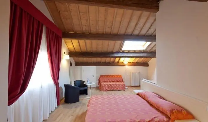 Tek Büyük Yataklı Oda