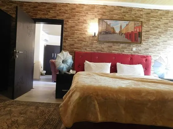 Luxury Tek Büyük Yataklı Oda