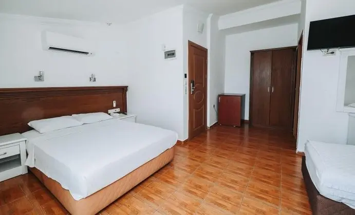Jakuzili Suit Oda, Deniz Manzaralı, Teraslı