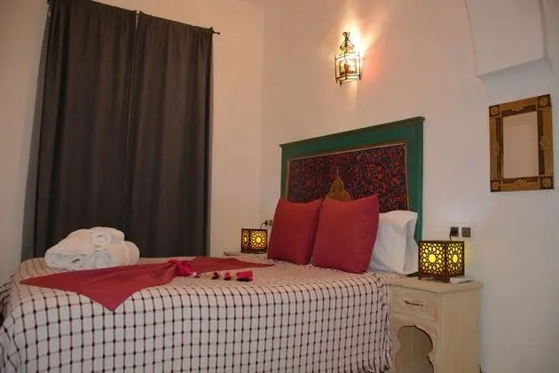 City Tek Büyük Yataklı Oda