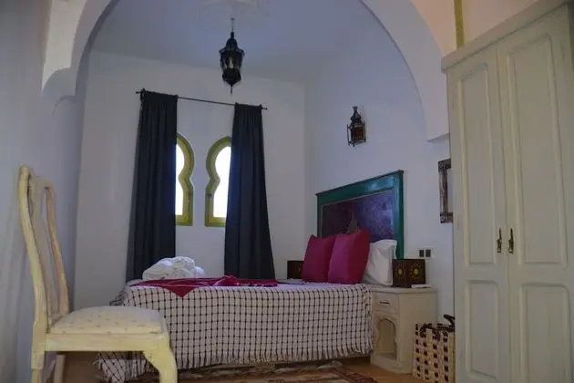 City Tek Büyük Yataklı Oda