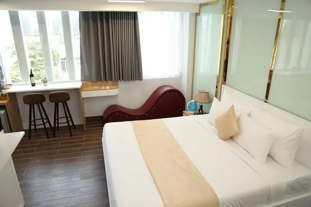 Deluxe Tek Büyük Yataklı Oda