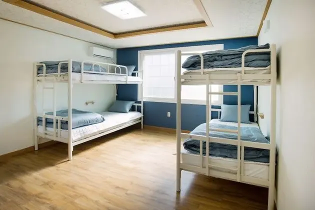 Ortak Ranzalı Oda, Sadece erkekler için (4 person)
