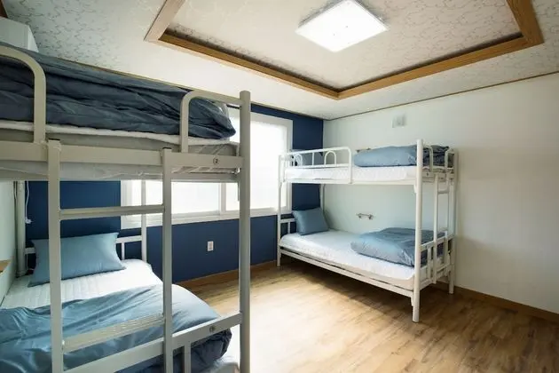 Ortak Ranzalı Oda, Sadece kadınlar için (4 person)