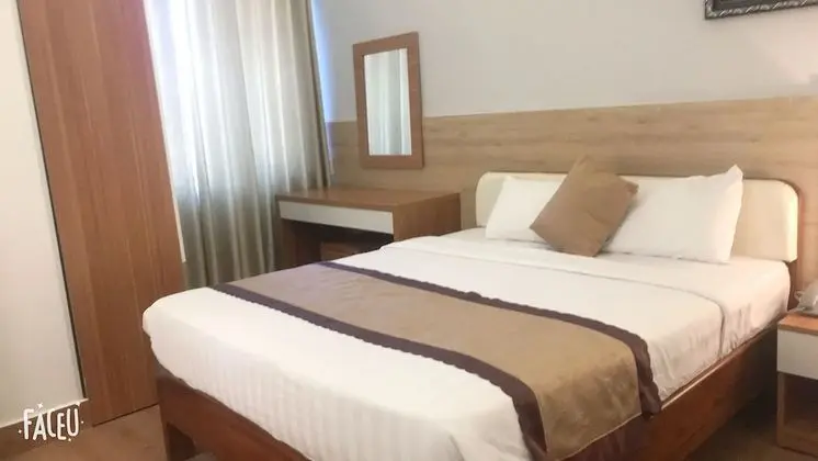 Deluxe Tek Büyük Yataklı Oda
