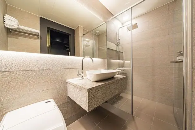 Superior Tek Büyük Yataklı Oda, 1 Büyük (Queen) Boy Yatak, Sigara İçilmez, Şehir Manzaralı