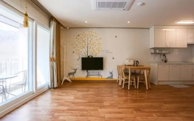 Oda (Room 201)