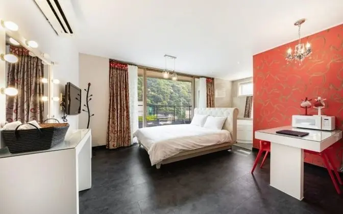 Oda (Sunshine (Spa))