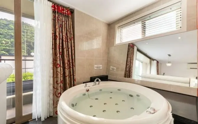 Oda (Sunshine (Spa))